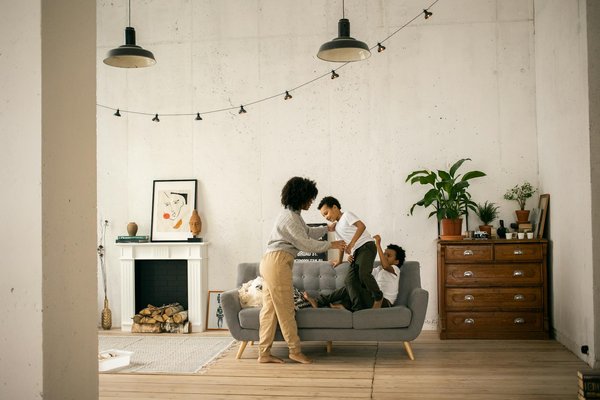 Revitalize your victorian abode: ultimate steps for painting over aging wallpaper in southampton